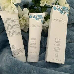 😶‍🌫️Mary Kay Naturally Face Cleanser  NIB